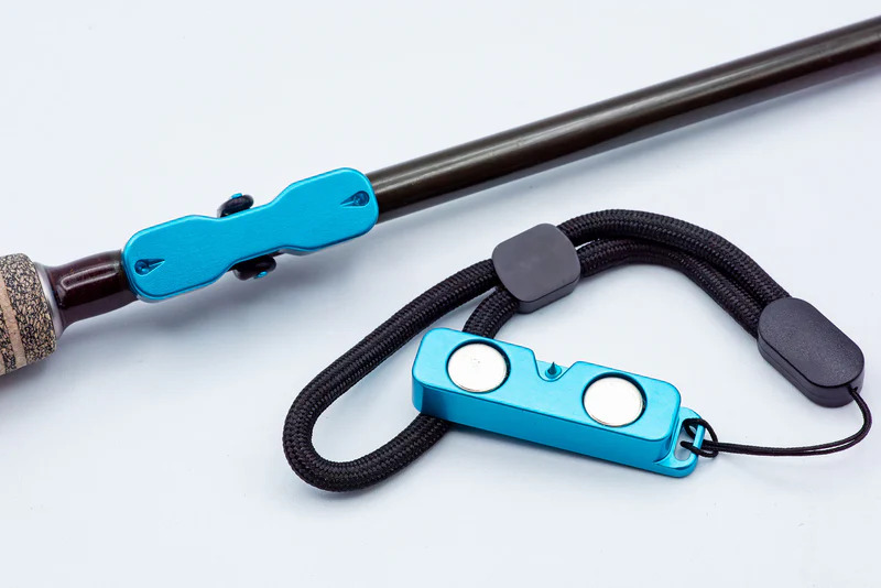 Blue variation of the Cling Mag Grab Rod Rack