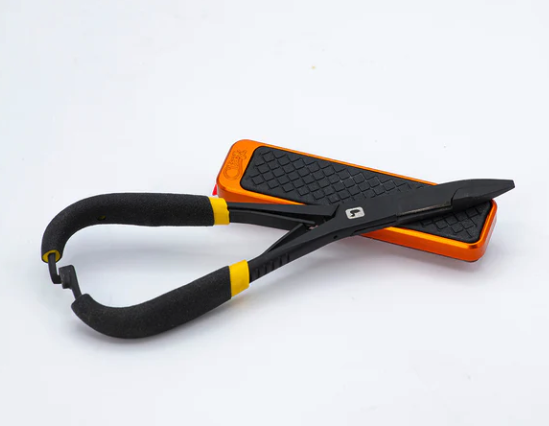 Cling Tool Stick Mini with Loon mitten clamps on it
