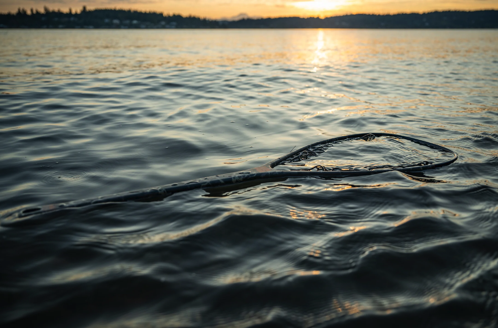 Fishpond Middle Fork Net designed to minimize hangups in vegetation