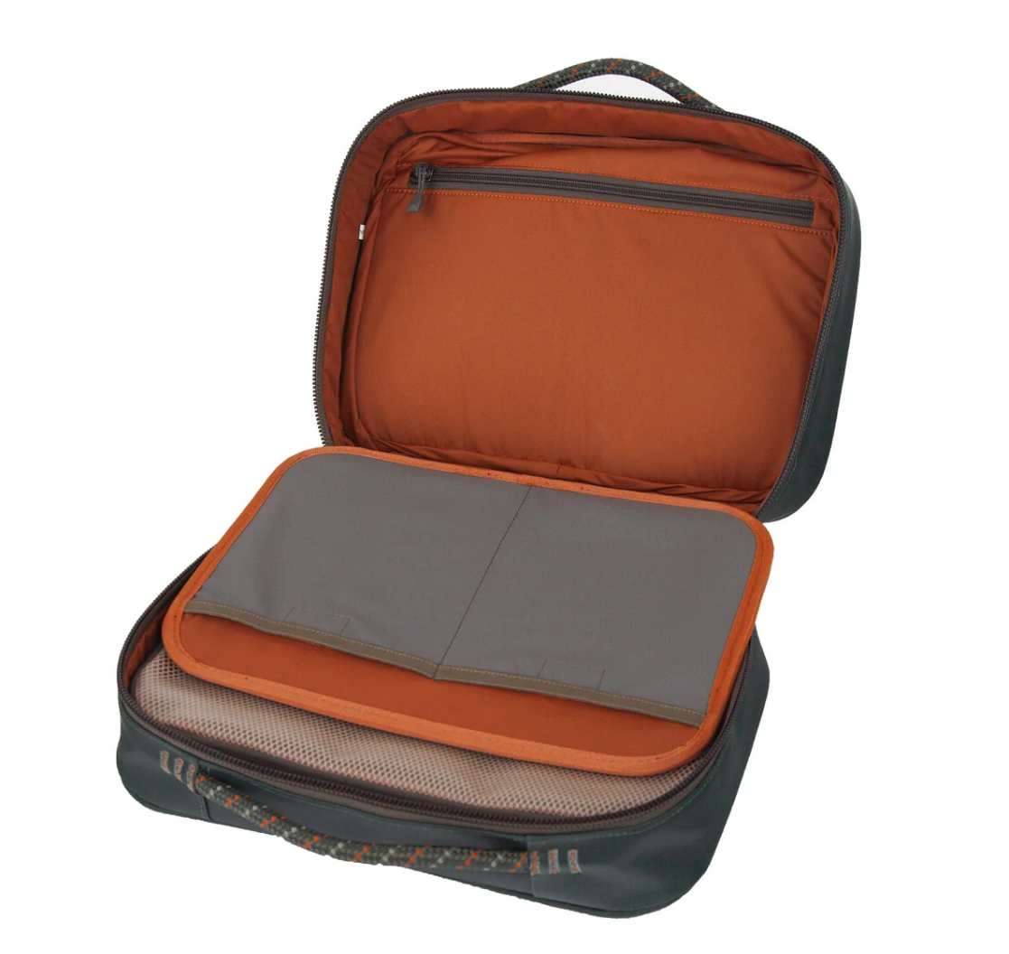 Alternate Inside example of Fishpond Backwater Fly Tying Kit