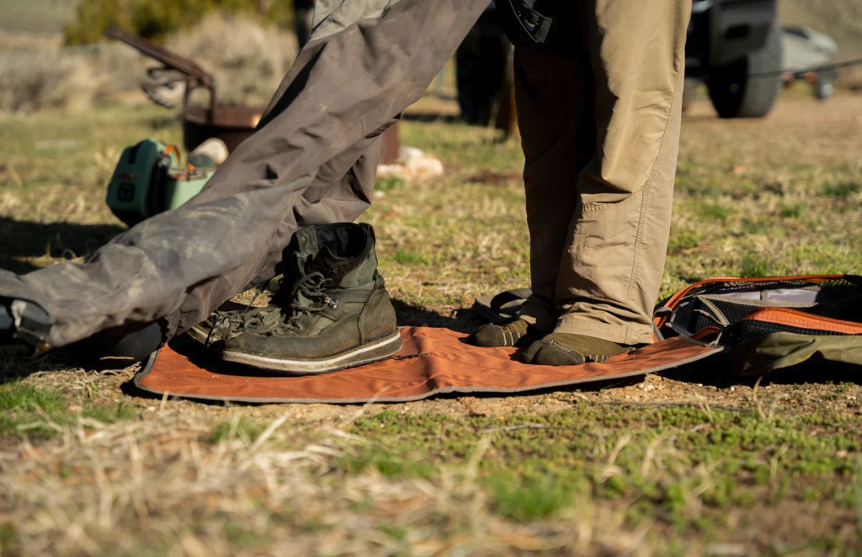 Fishpond Cimarron Duffel - fly fishing bag with breathable divider and sturdy handles