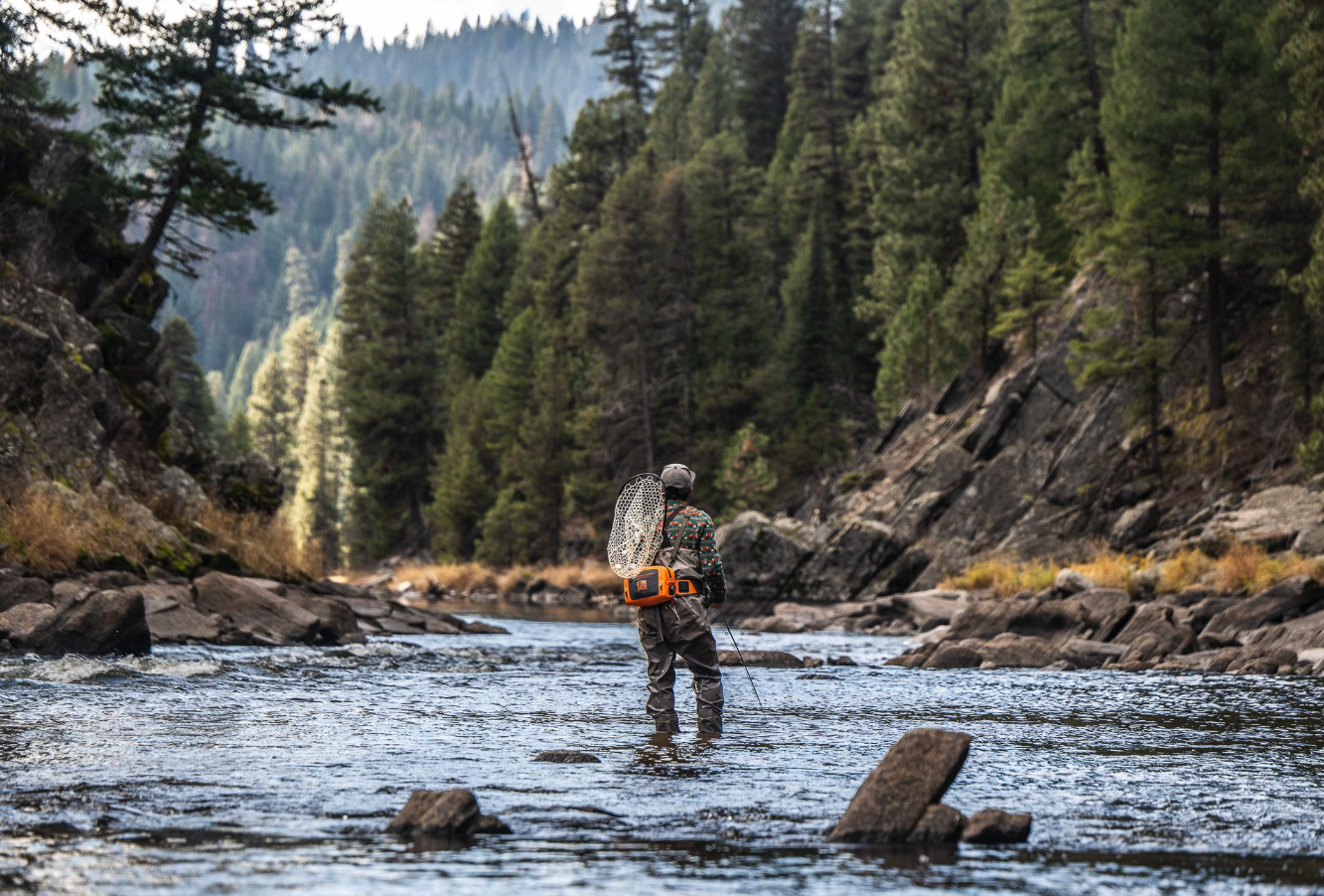 Fishpond Thunderhead Submersible Lumbar Pack Small Cutthroat Orange is a best fly fishing gift online.