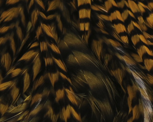 Premium half saddle in olive green for tying large pike and musky flies - durable and versatile