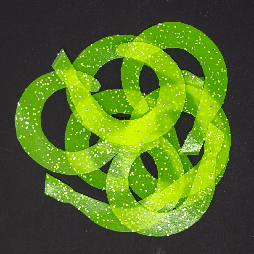 Add vibration to your flies with Wapsi Fly Tails in two sizes