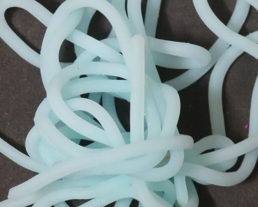 Create engaging San Juan worm flies with Squirmy Wormies in various hues.