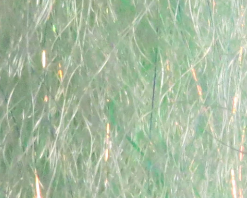 Effortlessly create detailed flies with Steve Farrar Flash Blend.