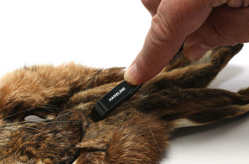 Hareline Ceramic Zirconia Dubbing Rake 2