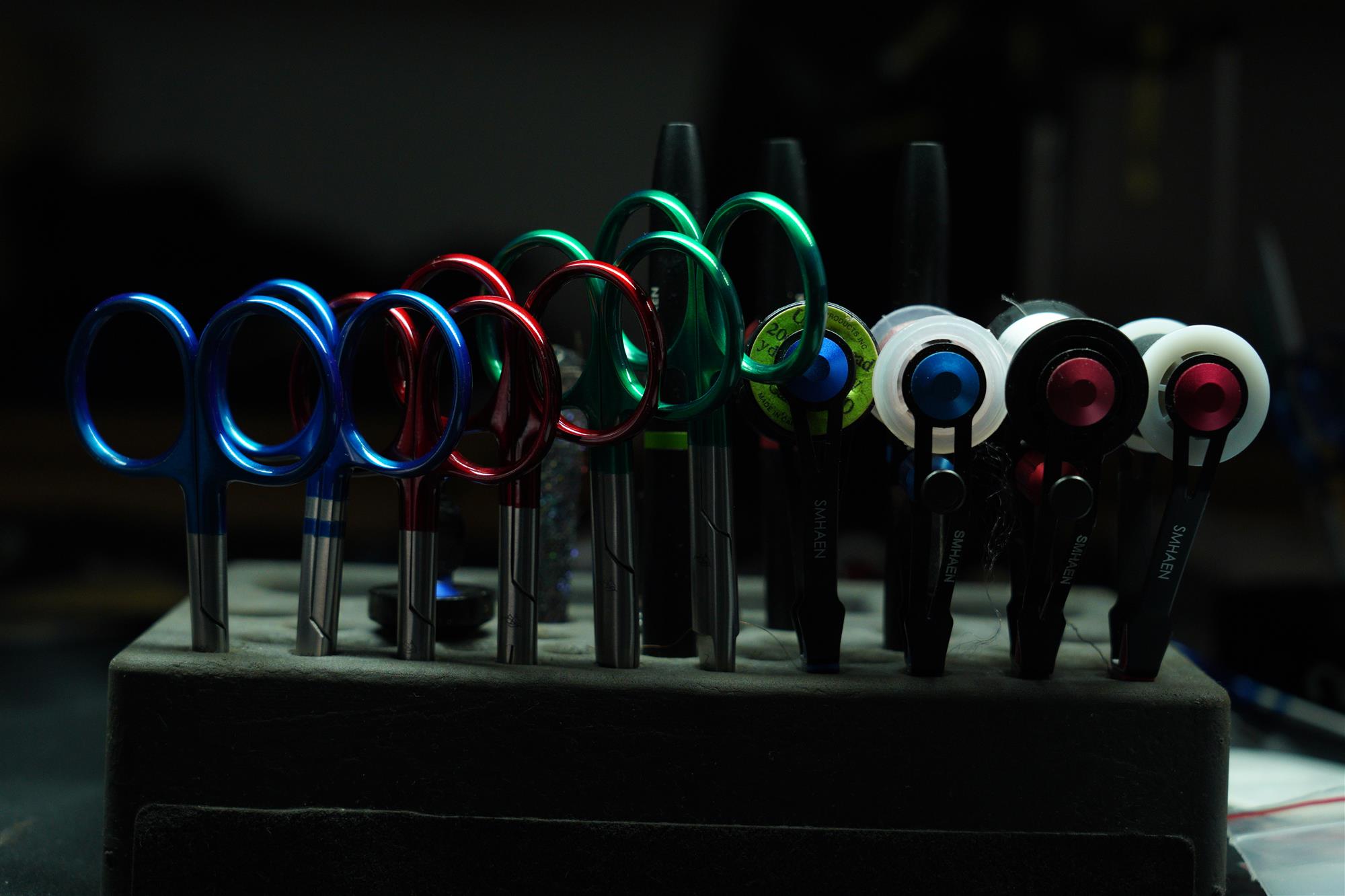 Smhaen Tungsten Carbide Scissors organized based on color code