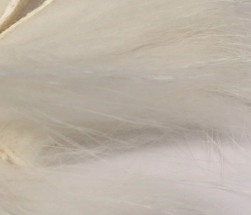 Natural White Fin Raccoon Zonker strip, versatile and realistic, suitable for various fly tying designs.