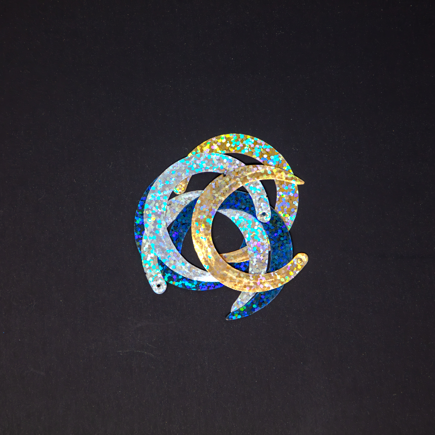 Create flash attractive tails for your bass flies