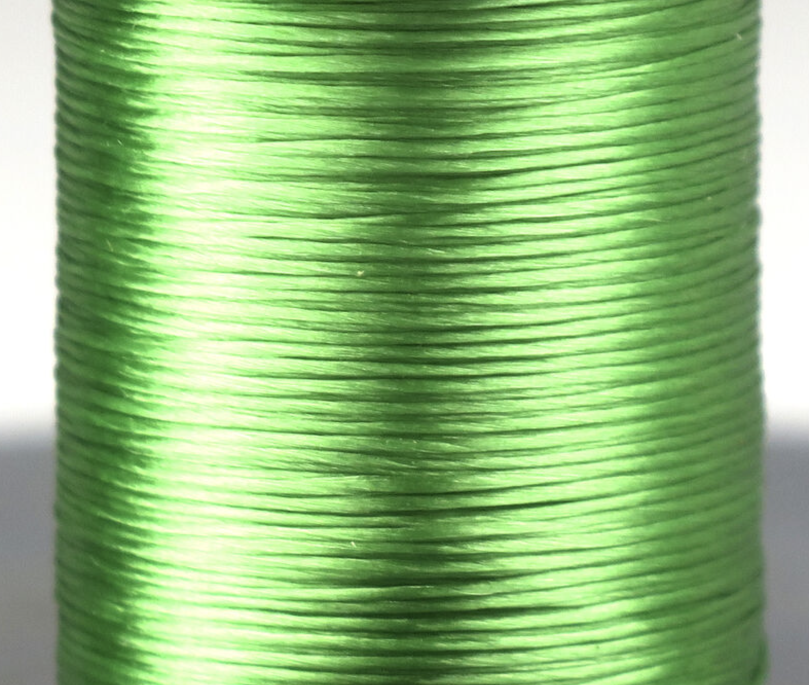 High-quality green Uni-Floss, ideal for crafting lifelike aquatic insect imitations