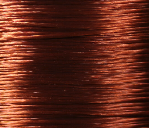 Brown Veevus 240 Power Thread, ideal for crafting realistic baitfish imitations in big game fly tying.