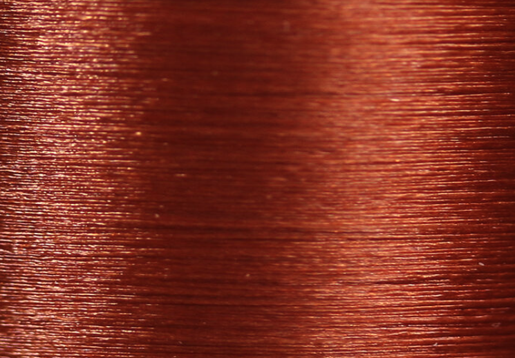 Rust-colored Veevus 14/0 thread, perfect for autumn-themed tiny nymphs.