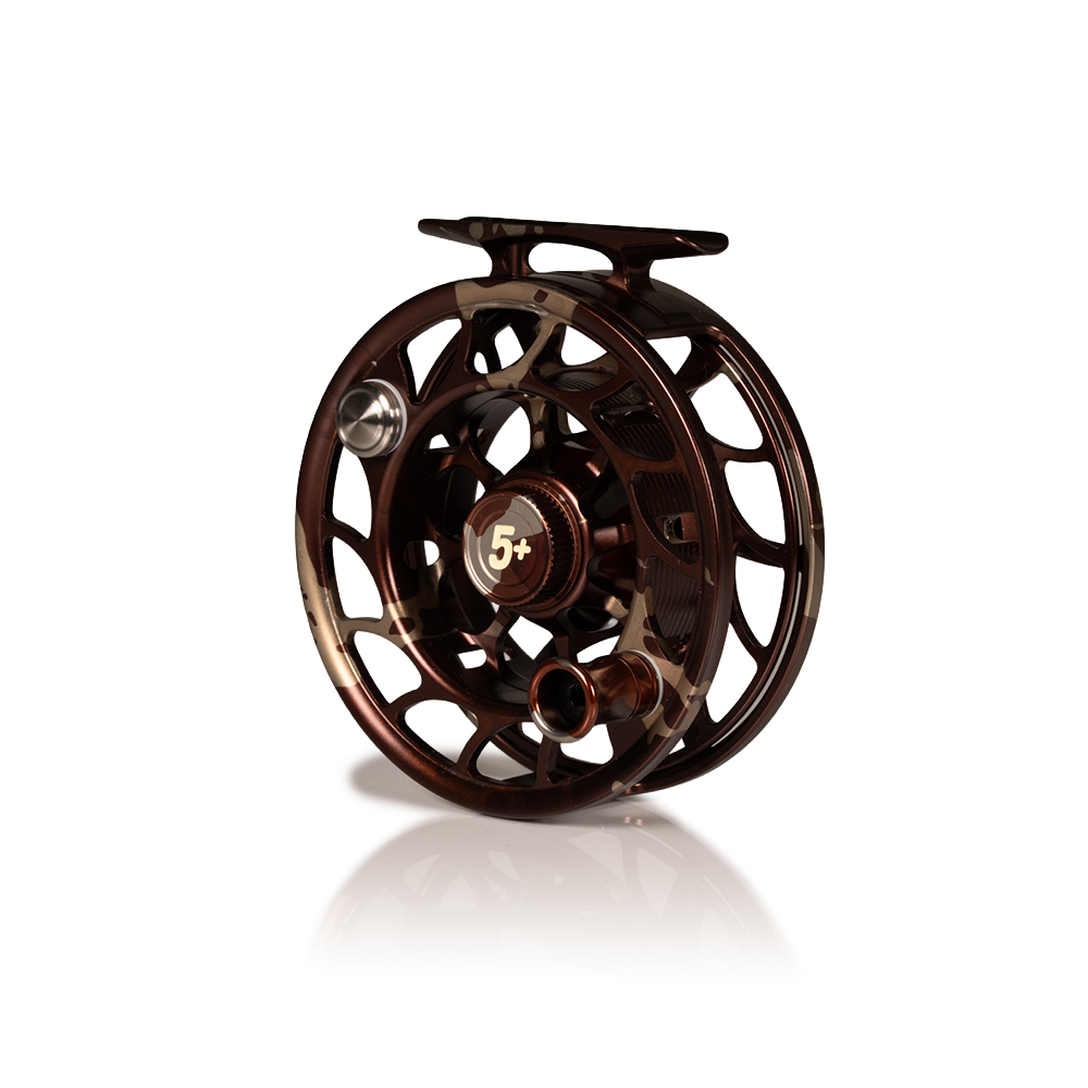 Hatch Iconic camo fly reel 5-7wt performance reel angled view with large arbor spool and sealed drag