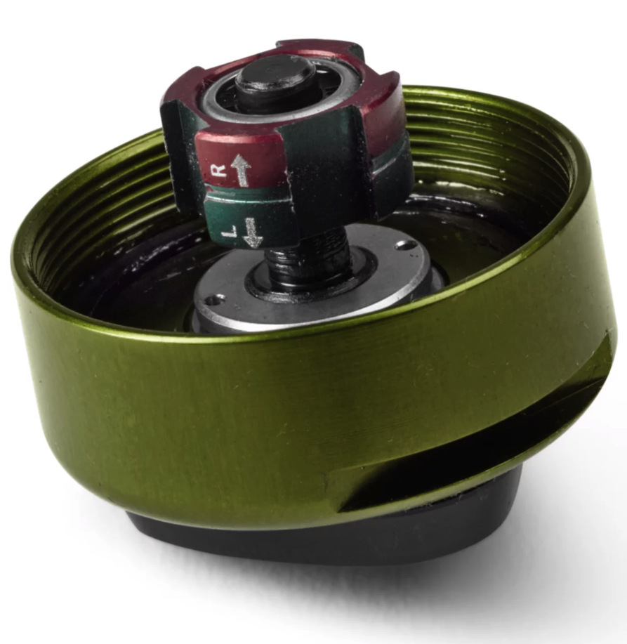 Achieve flawless line retrieval with the lightweight Orvis Mirage LT reel