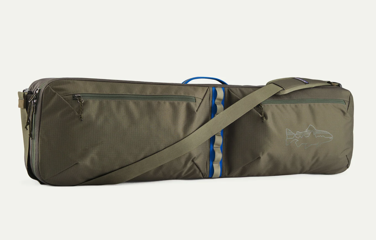 Patagonia Black Hole Rod Case basin green color