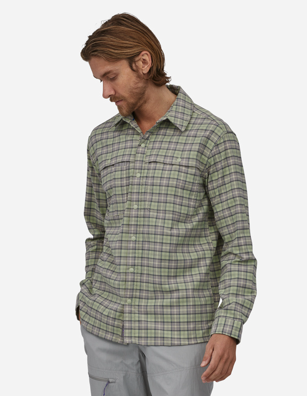 Patagonia Early Rise Shirt, designed with strategic stretch panels for increased mobility and comfort.