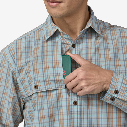 Quick-drying, lightweight men's Patagonia shirt for fishing and hiking—now in stock.