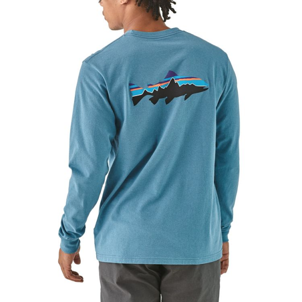 Patagonia Long-Sleeved Fitz Roy Trout Responsibili-Tee Mako Blue Model Back Patagonia Long-Sleeved Fitz Roy Trout Responsibili-Tee Mako Blue Model Back