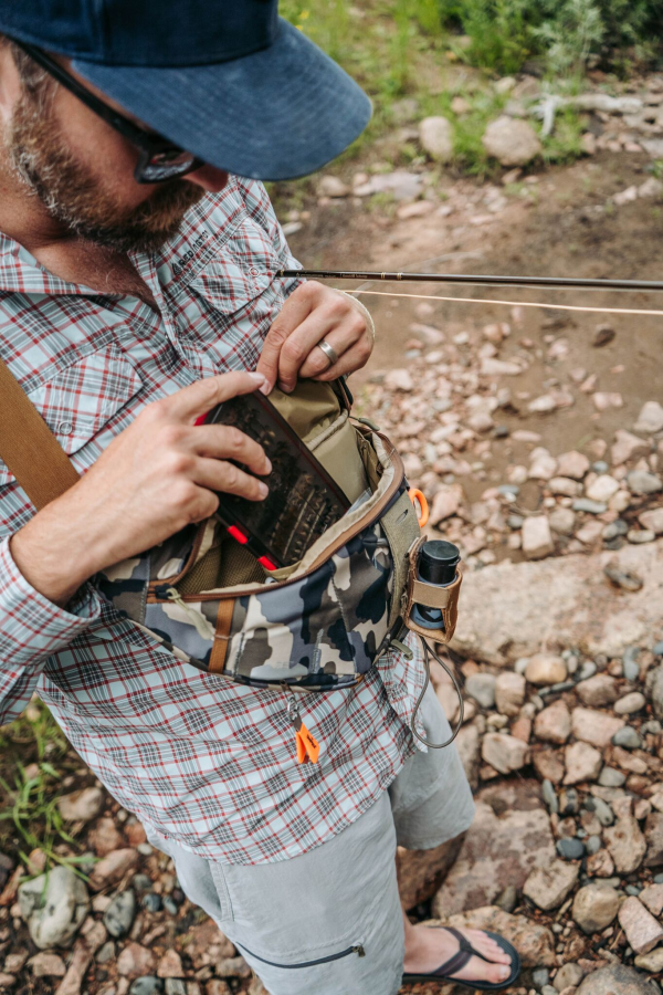 Umpqua ZS2 Bandolier Ambidextrous Sling Pack | Buy Fly Fishing Sling ...