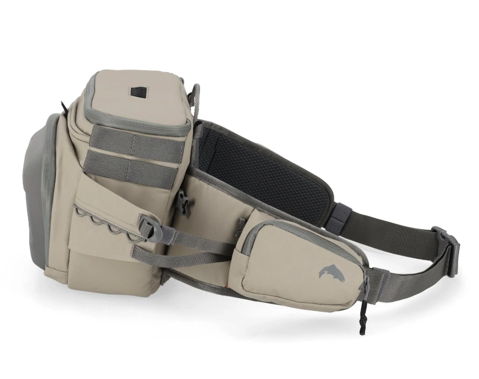 Angle view of dolomite Simms Headwaters Hip Pack.