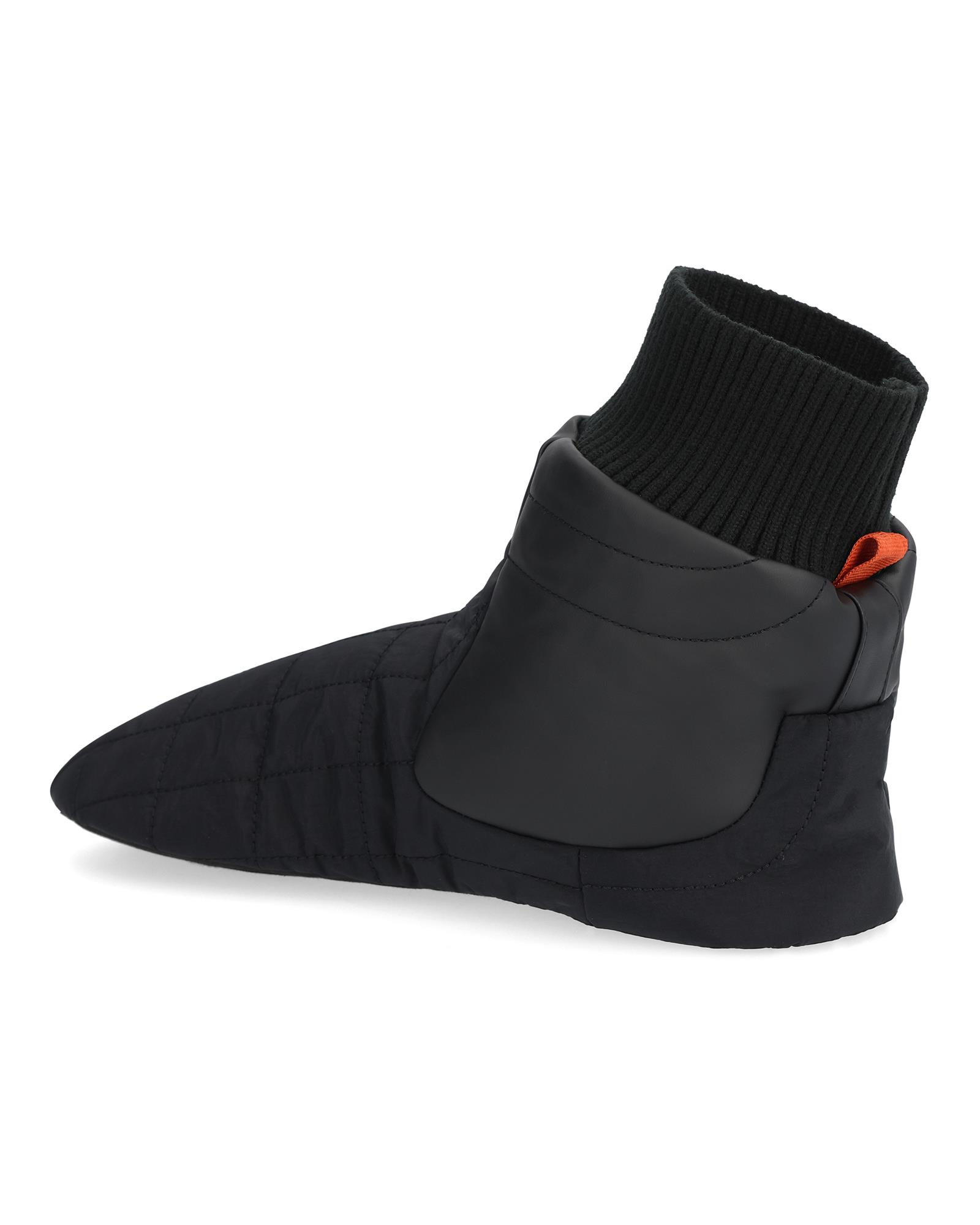 Black Simms Bulkley insulated wader bootie with low-profile padded construction for winter fly fishing