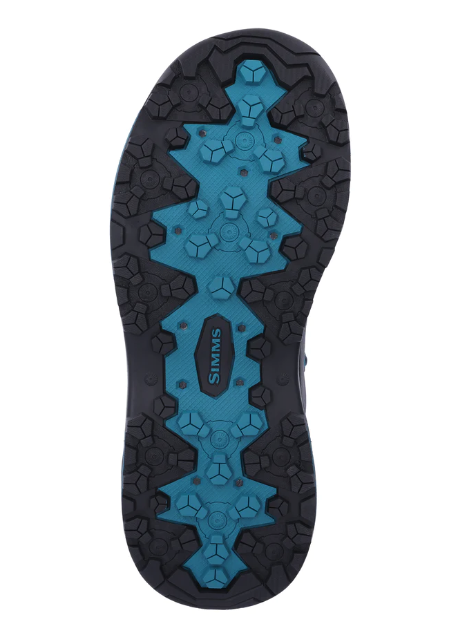 Order Simms Women's Freestone Boots with two pairs of laces for customizable on-water style.