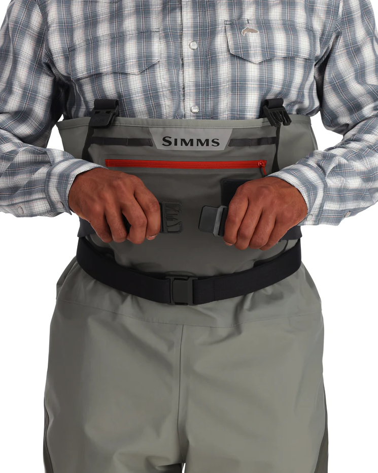 Built-in Tippet Tender pocket for convenient tippet management in Simms Freestone Waders