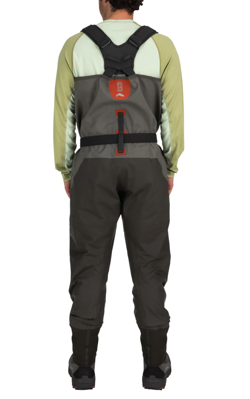 Top access stretch pocket and fleece-lined hand-warmer chest pocket in Simms G3 Stockingfoot Waders