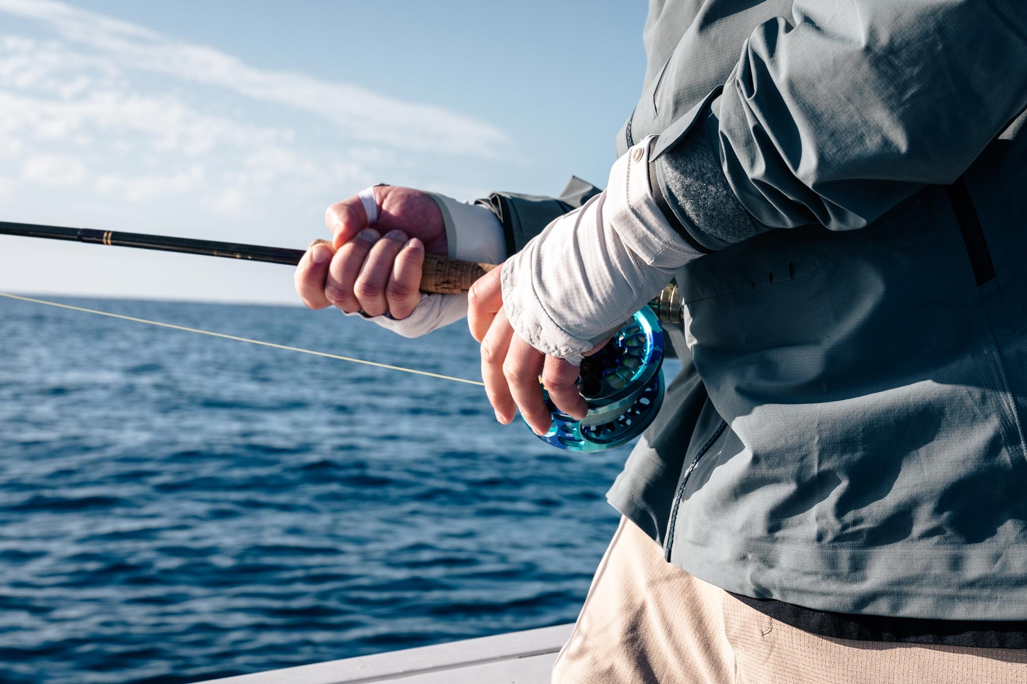 Skwala Sol Tropic Sun Gloves ultralight fly fishing gloves with antimicrobial fabric