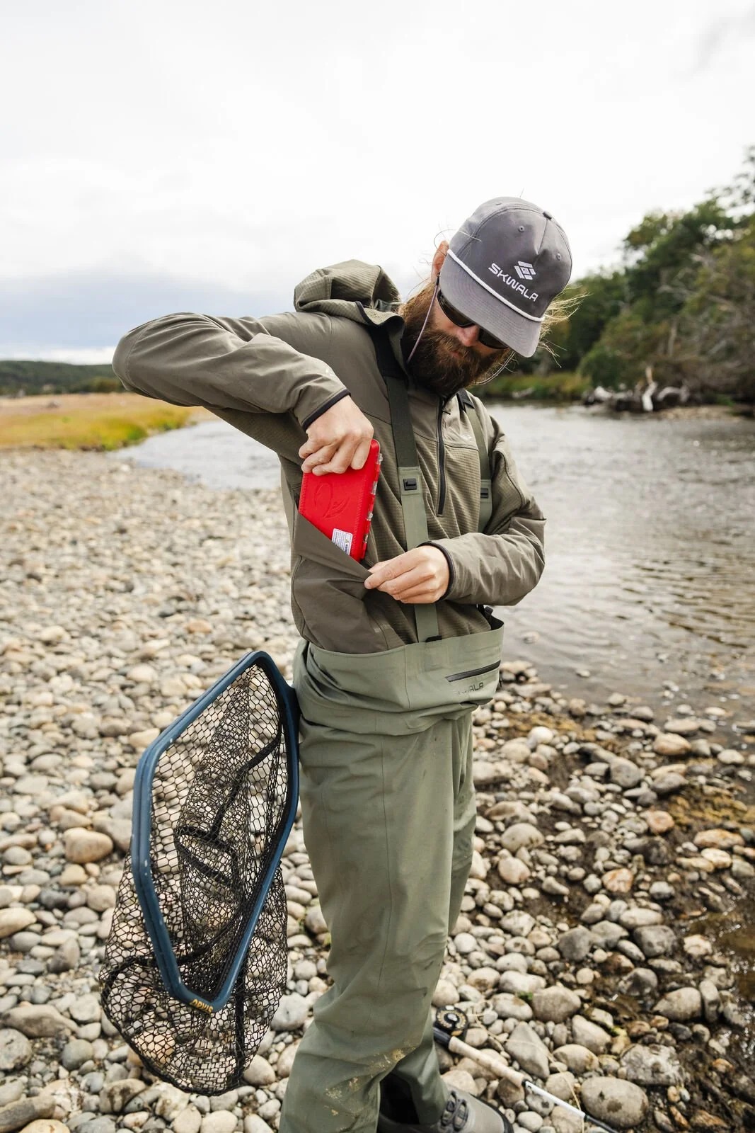 Skwala technical fishing hoody dual dump pocket designed for convenient outdoor gear storage