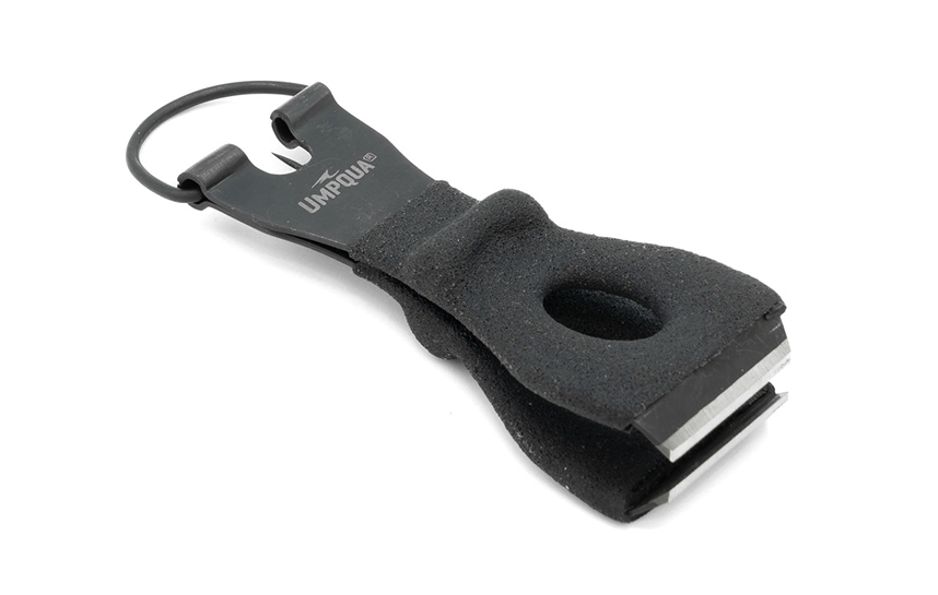 Pair of black Umpqua River Grip PS Big Nippers