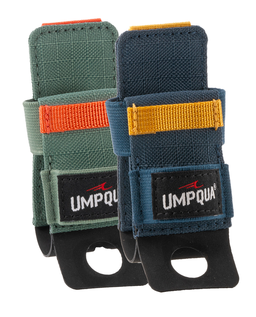 Both available colors of the Umpqua Northfork Shake/Gel Combo Holder