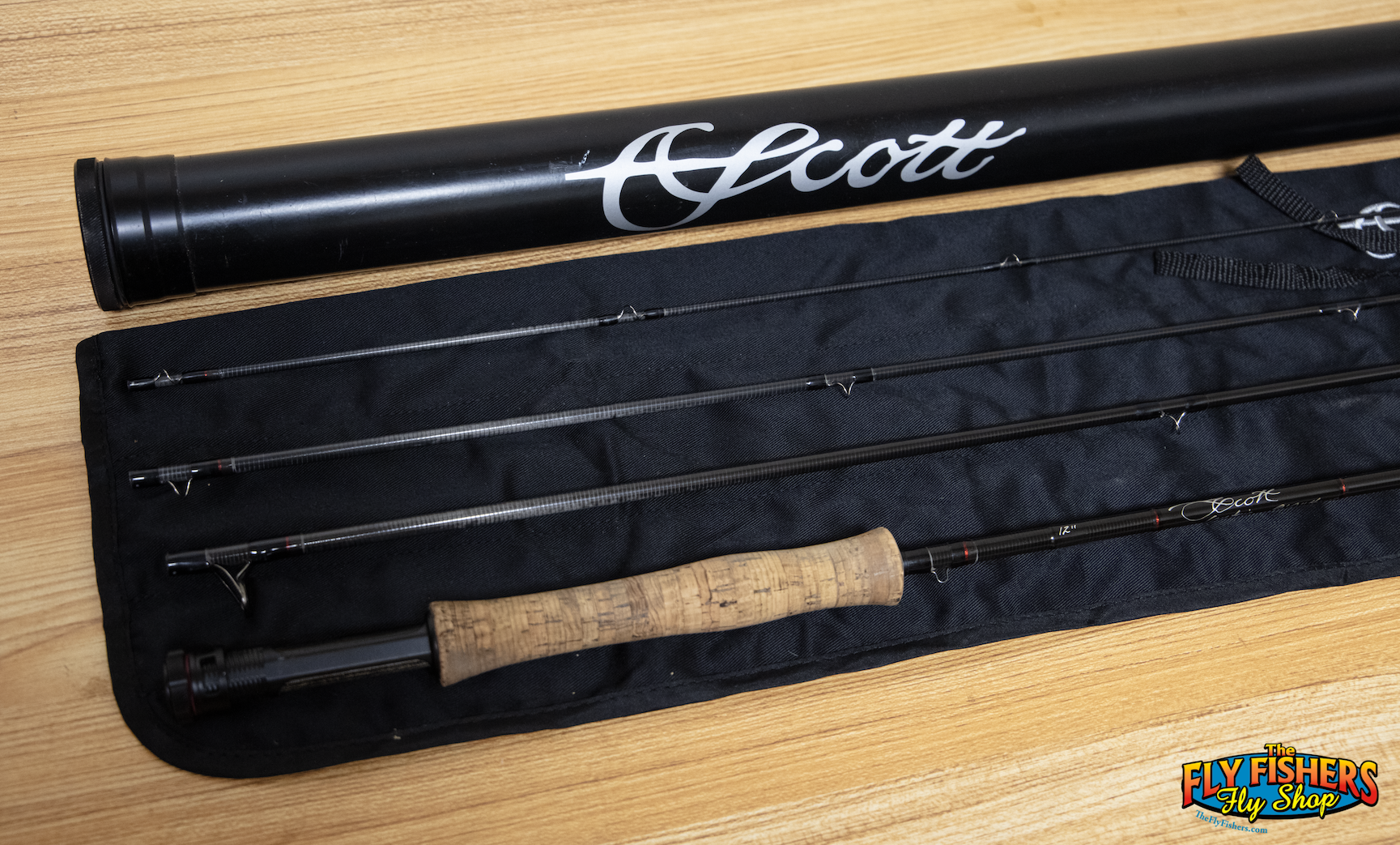 Used Scott Centric C904/4 4wt 9'0" 4 Piece Fly Fishing Rod with sock and tube
