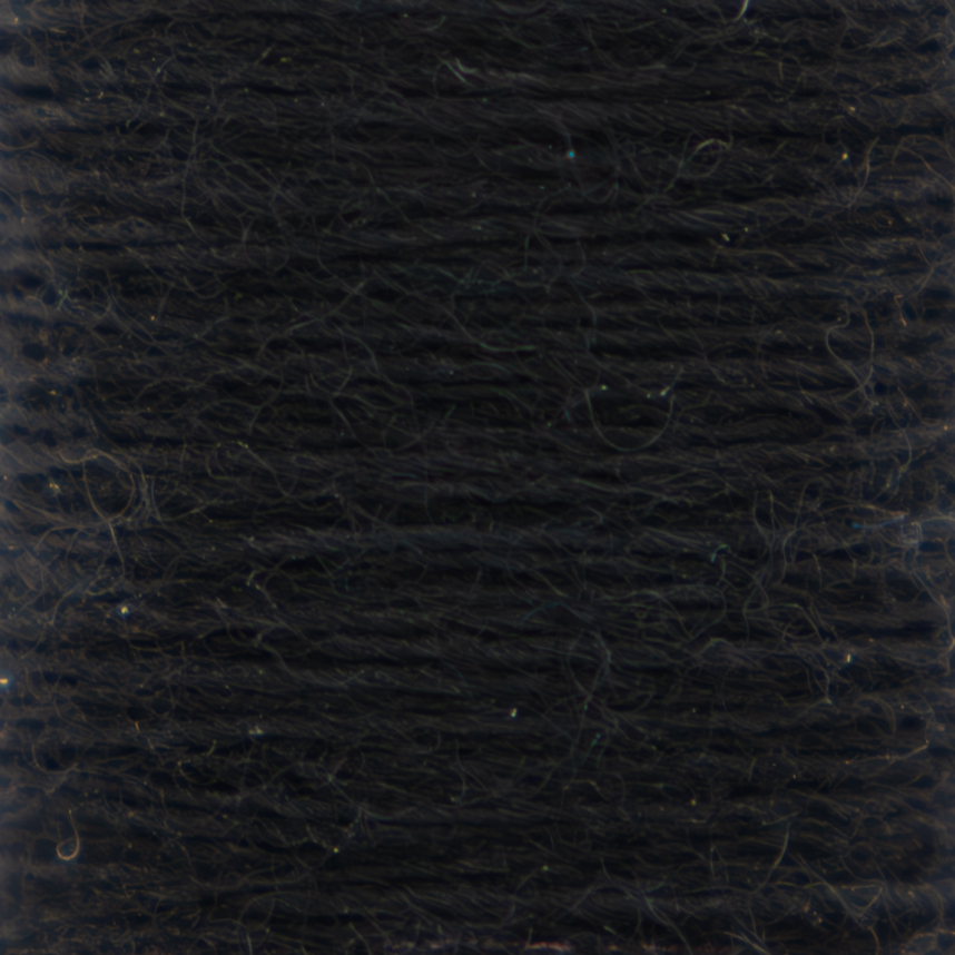 Easy-to-use spooled yarn for creating wool bodies.