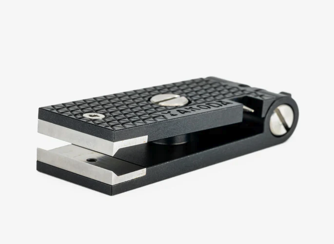 Yakoda Nippers Coal color